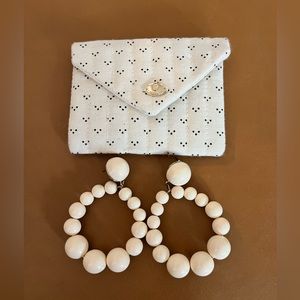 Sezane Charlie earrings with pouch